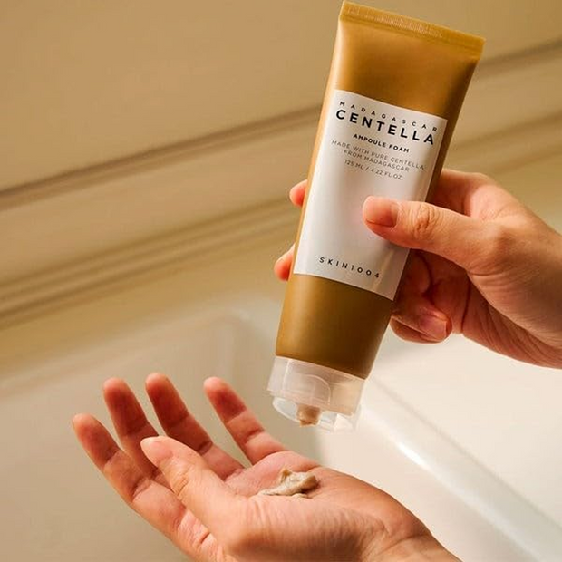 SKIN1004 Madagascar Centella Ampoule Foam 4.22 fl.oz(125ml) | Low pH Foam Cleanser | Natural Soda Powder Coconut Surfactant | EWG Green Grade